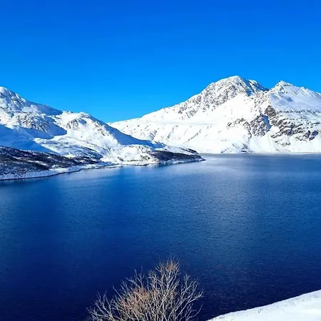 Ca Ad Me Pare Con Terrazza Panoramica アパート モンチェニージオ