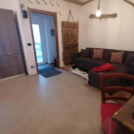 Ca Ad Me Pare Con Terrazza Panoramica Apartman Moncenisio