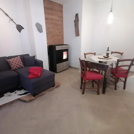 Ca Ad Me Pare Con Terrazza Panoramica モンチェニージオ